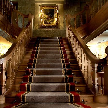 Pazo Los Escudos Hotel Spa & Resort Vigo Dış mekan fotoğraf The staircase