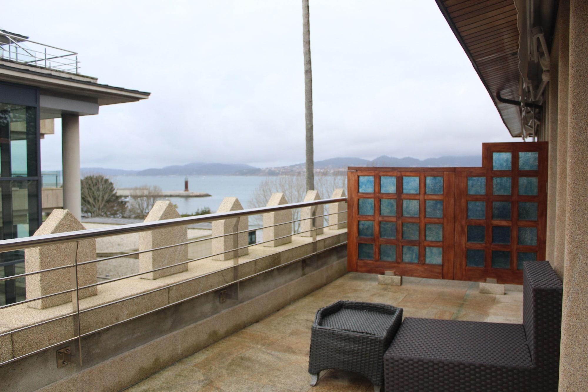 Pazo Los Escudos Hotel Spa & Resort Vigo Dış mekan fotoğraf A balcony