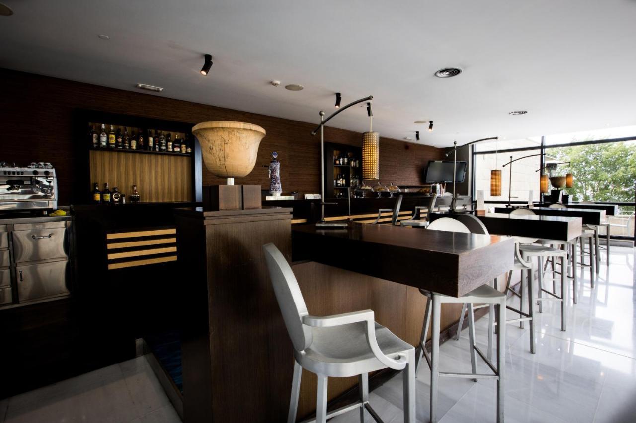 Pazo Los Escudos Hotel Spa & Resort Vigo Dış mekan fotoğraf The bar