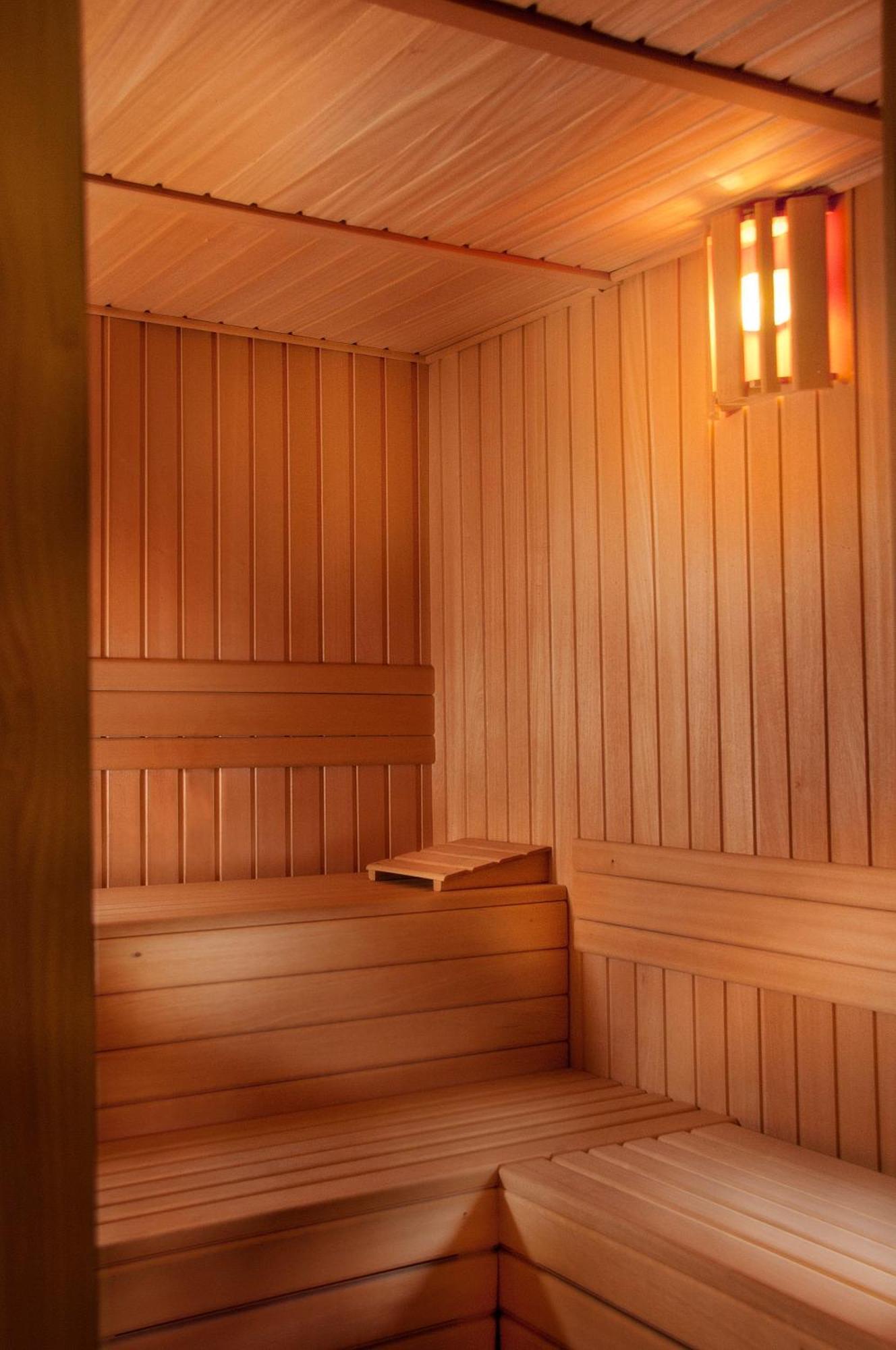 Pazo Los Escudos Hotel Spa & Resort Vigo Dış mekan fotoğraf A traditional Finnish sauna